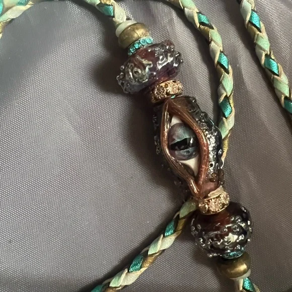 Competition Handmade Beaded Kangaroo Leather Green and Gold Dog Lead - Picture 3 of 6